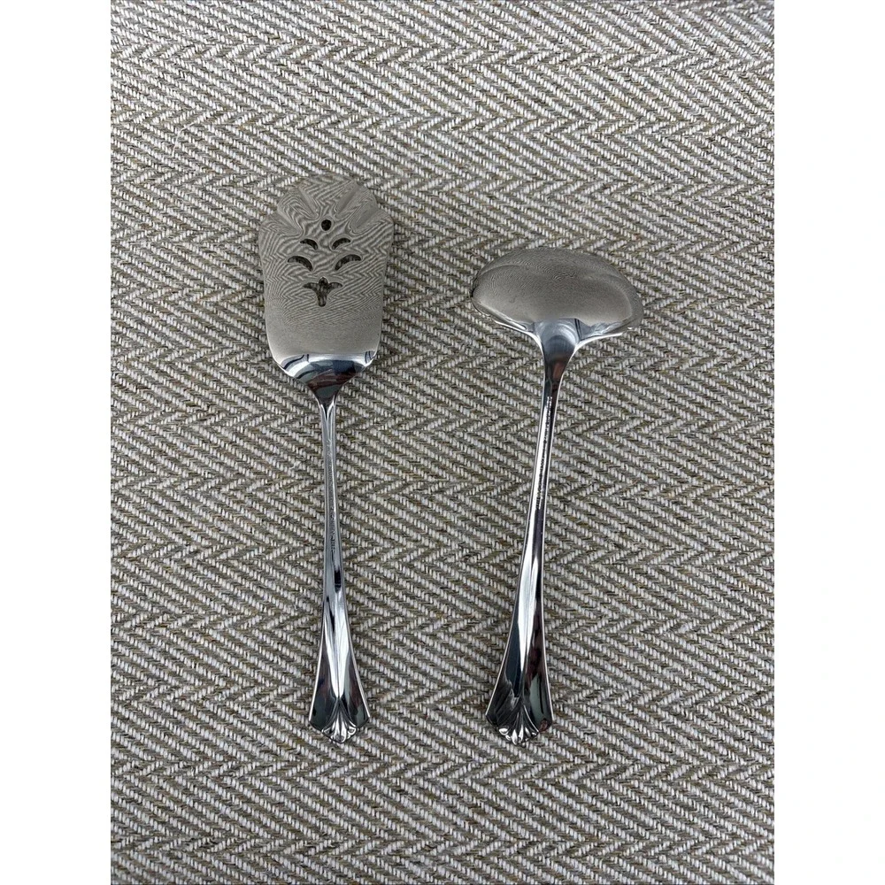 Oneida ROYAL FLUTE Community Stainless Silverware Flatware Serve Pie Ladel